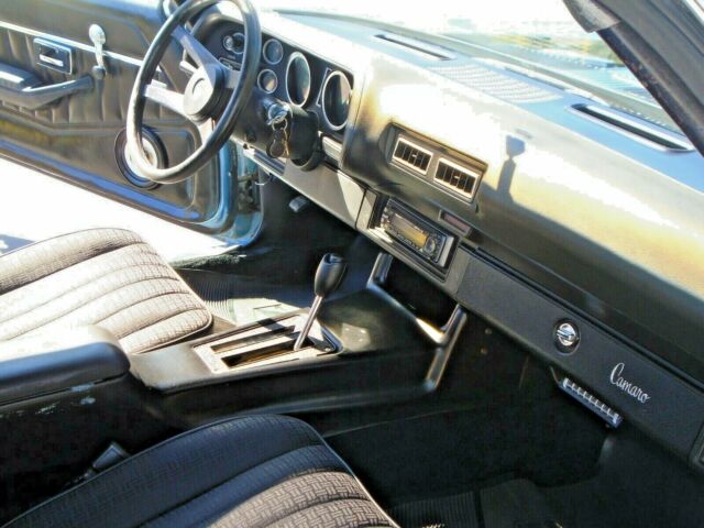 Chevrolet Camaro 1976 image number 17
