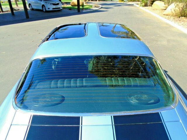 Chevrolet Camaro 1976 image number 24
