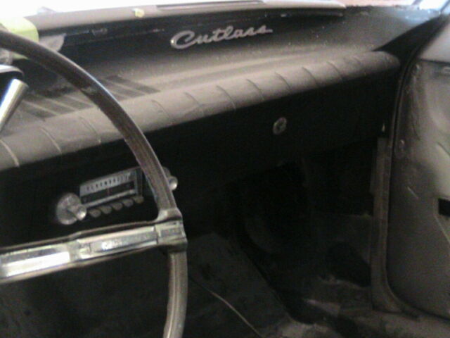 Oldsmobile Cutlass 1961 image number 33