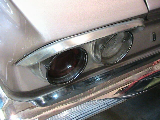 Oldsmobile Cutlass 1961 image number 4