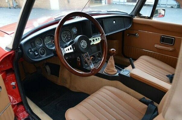 MG MGB 1977 image number 29