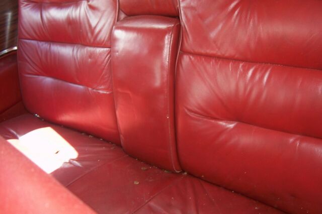 Cadillac DeVille 1975 image number 9