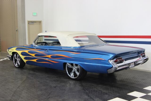 Buick Invicta 1961 image number 8