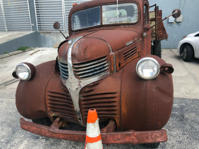 Dodge Truck 1946 image number 8