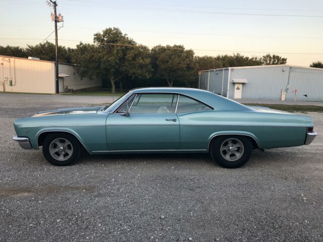 Chevrolet Impala 1966 image number 1