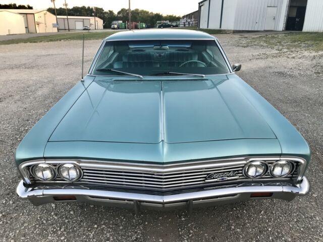 Chevrolet Impala 1966 image number 28
