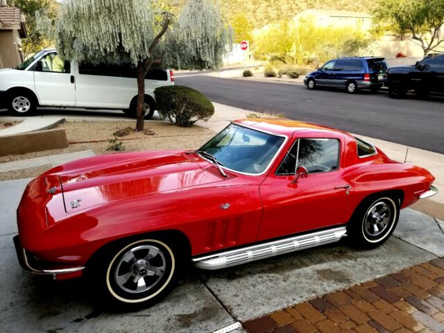 Chevrolet Corvette 1966 image number 12