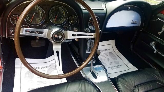 Chevrolet Corvette 1966 image number 16