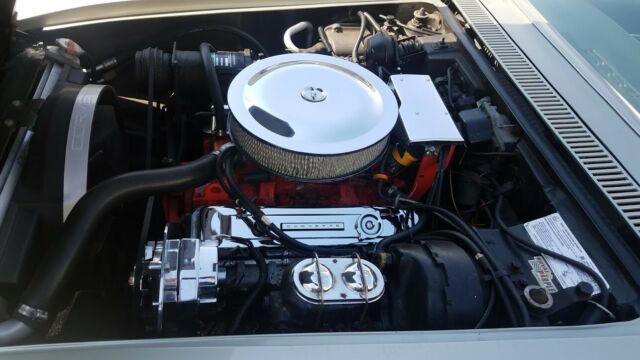 Chevrolet Corvette 1972 image number 19