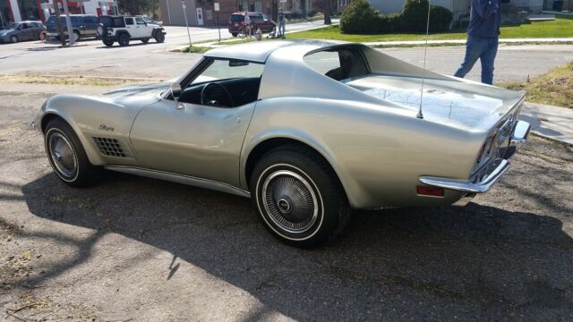 Chevrolet Corvette 1972 image number 2