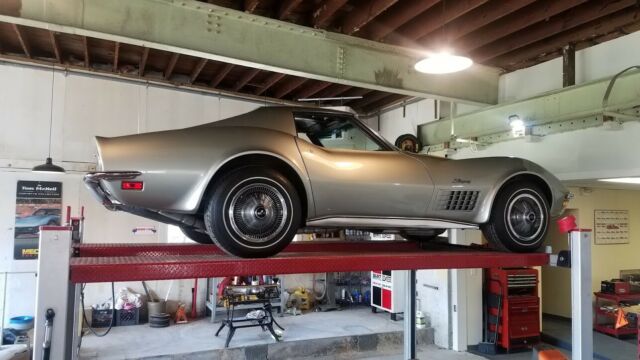 Chevrolet Corvette 1972 image number 9