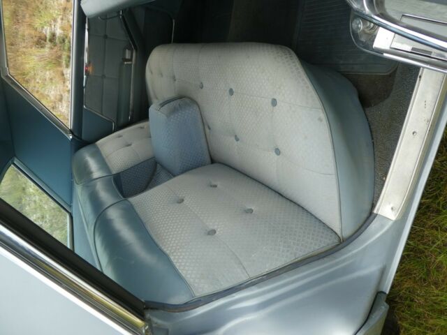 Cadillac DeVille 1963 image number 27