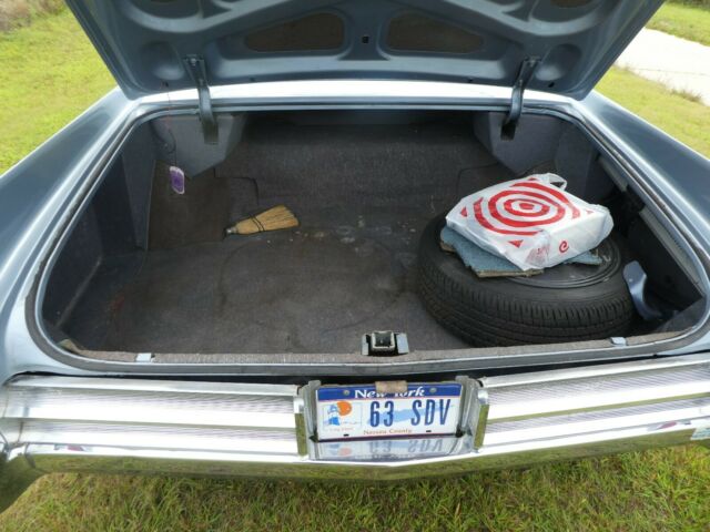 Cadillac DeVille 1963 image number 30