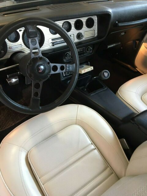Pontiac Trans Am 1975 image number 2