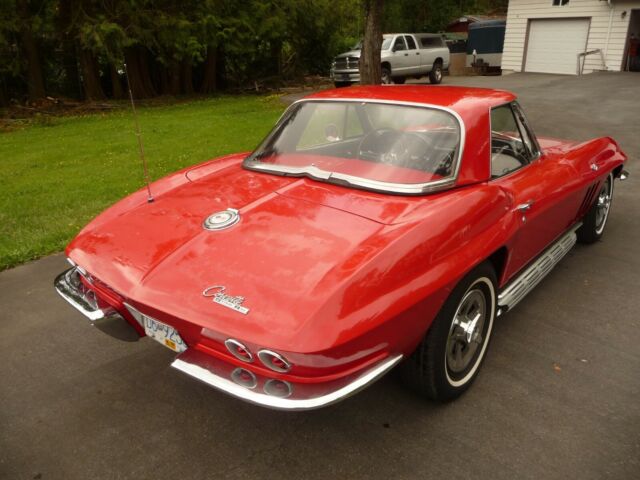 Chevrolet Corvette 1965 image number 2
