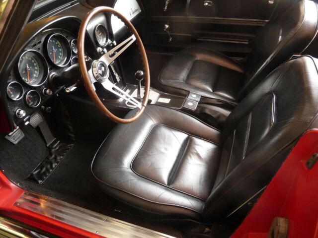 Chevrolet Corvette 1965 image number 33
