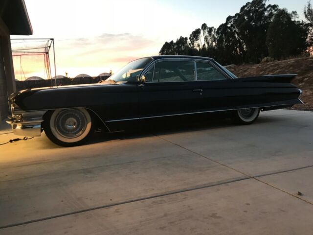 Cadillac Series 62 1961 image number 15