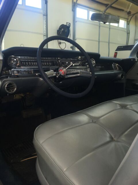 Cadillac Series 62 1961 image number 20
