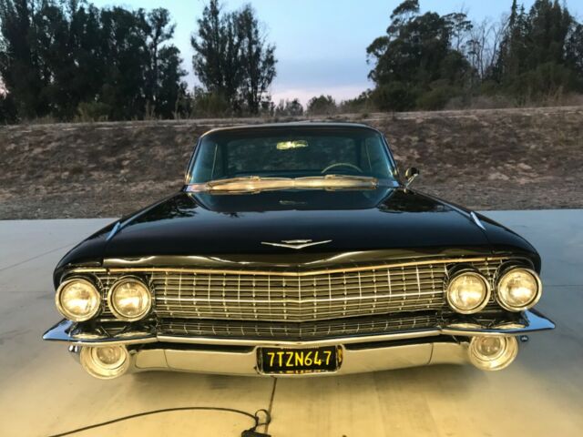 Cadillac Series 62 1961 image number 5