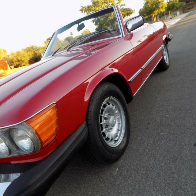 Mercedes-Benz SL-Class 1979 image number 18