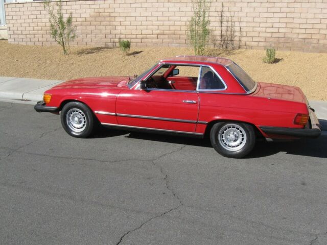 Mercedes-Benz SL-Class 1979 image number 41