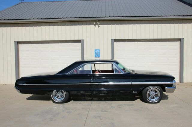 Ford Galaxie 1964 image number 0