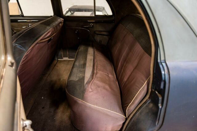Ford Custom 1949 image number 11