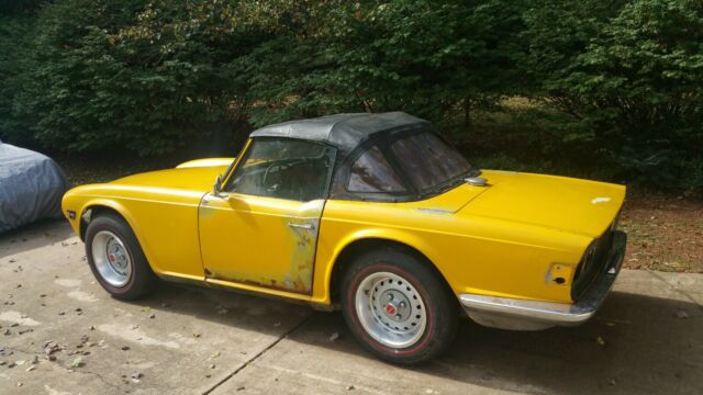 Triumph TR-6 1969 image number 2