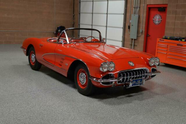 Chevrolet Corvette 1960 image number 1