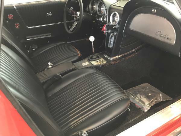 Chevrolet Corvette 1963 image number 29
