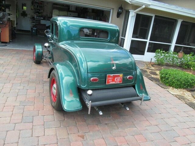Ford 5 Window Coupe 1932 image number 13