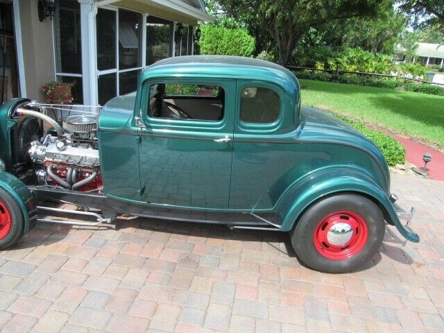 Ford 5 Window Coupe 1932 image number 19