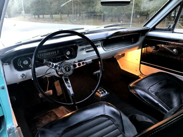 Ford Mustang 1965 image number 19