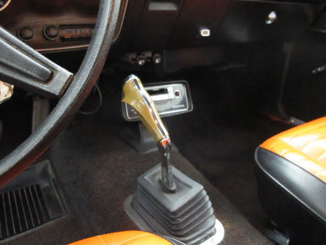Plymouth Road Runner 1971 image number 35
