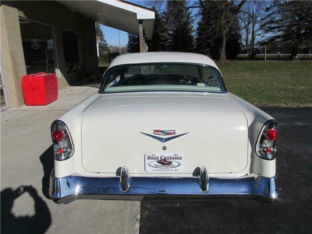 Chevrolet Bel Air/150/210 1956 image number 20