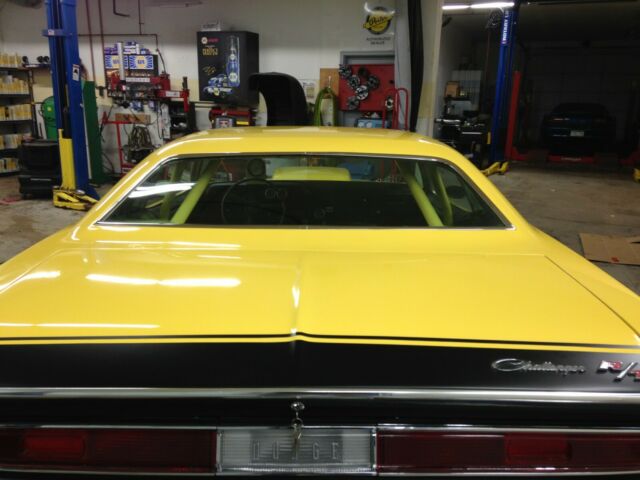 Dodge Challenger 1970 image number 10