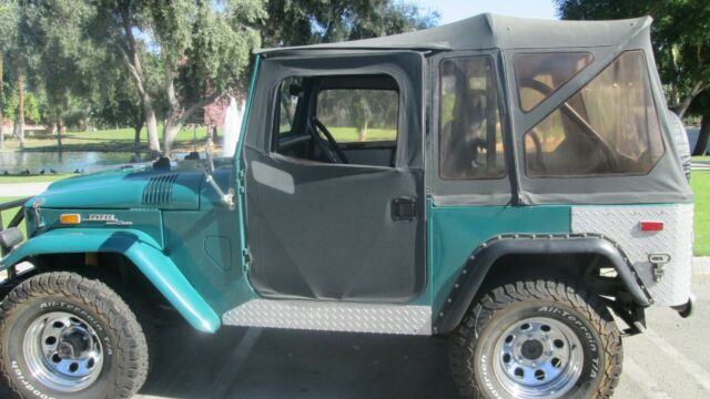Toyota Land Cruiser 1971 image number 16