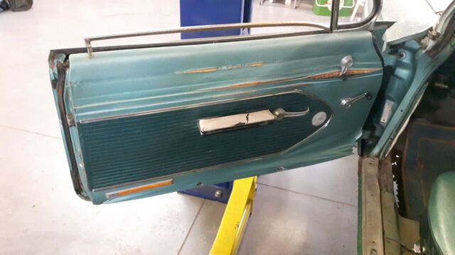 Chevrolet Bel Air/150/210 1961 image number 20