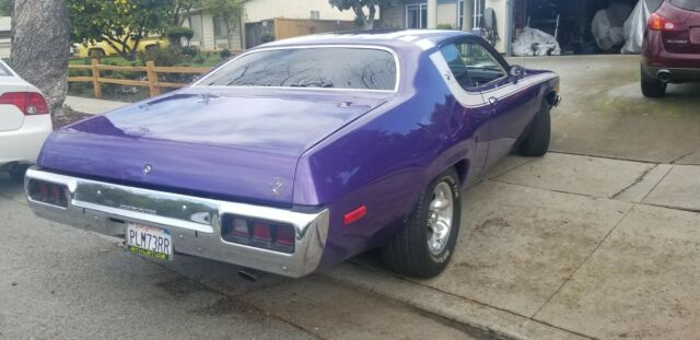 Plymouth Road Runner 1973 image number 23