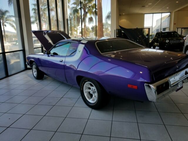 Plymouth Road Runner 1973 image number 3