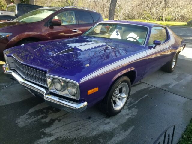 Plymouth Road Runner 1973 image number 40