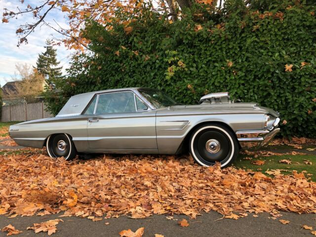 Ford Thunderbird 1965 image number 1