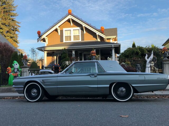 Ford Thunderbird 1965 image number 22