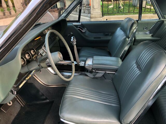 Ford Thunderbird 1965 image number 28