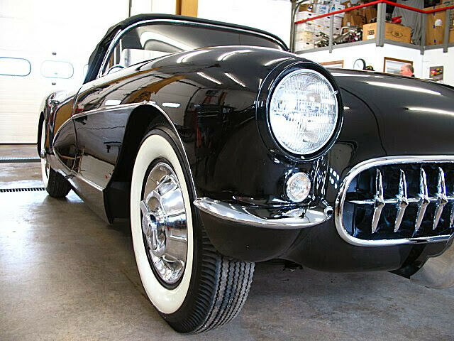 Chevrolet Corvette 1956 image number 25