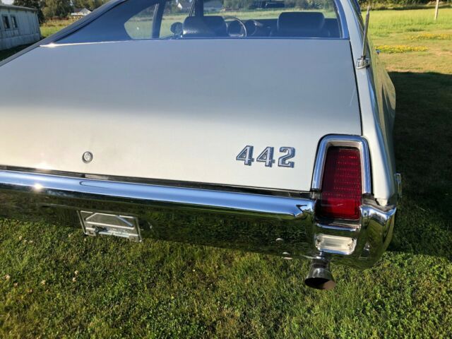 Oldsmobile 442 1969 image number 3