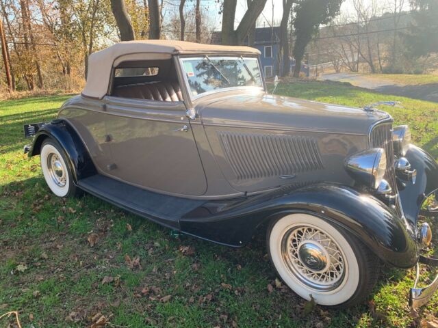 Ford Deluxe 1933 image number 1
