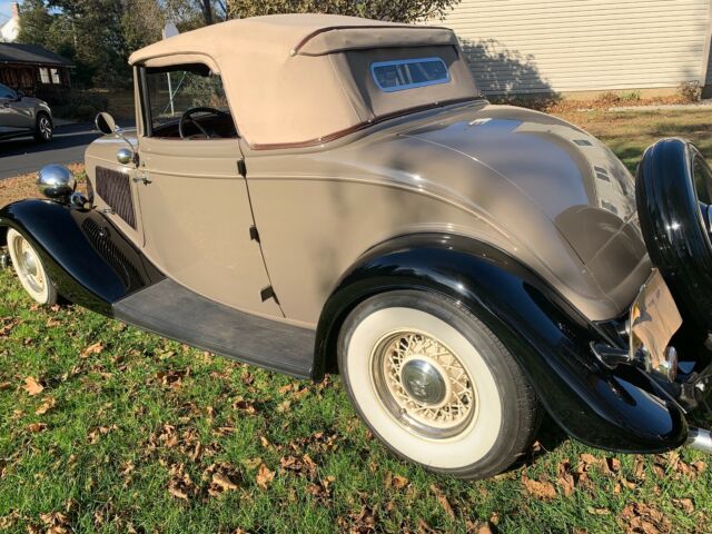 Ford Deluxe 1933 image number 2