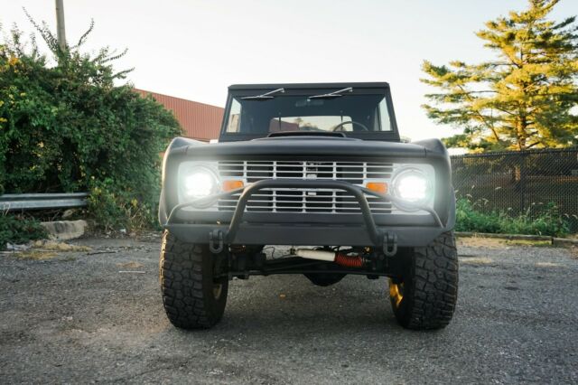 Ford Bronco 1967 image number 2