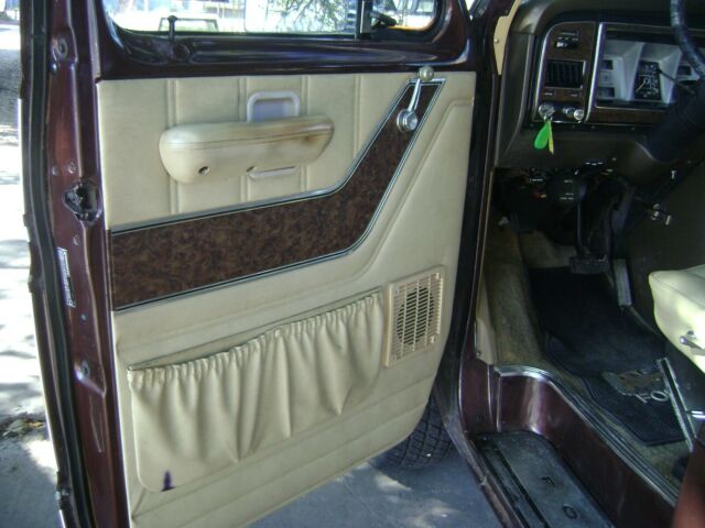 Ford E-Series Van 1979 image number 14